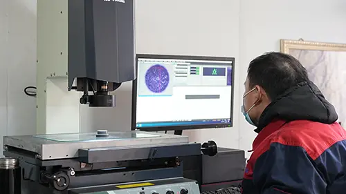 S ostrým viděním a přesným vedením pevně stanovíme kvalitní obrannou linii pro plísně.